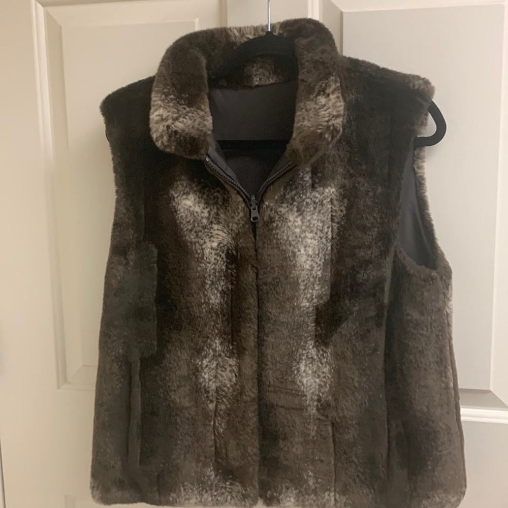Reversible faux fur vest, Size L